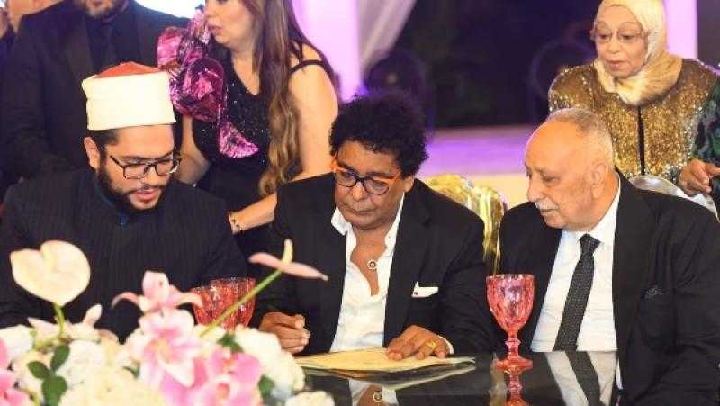 محمد منير يحتفل بزفاف ابن شقيقته بحضور نجوم الفن