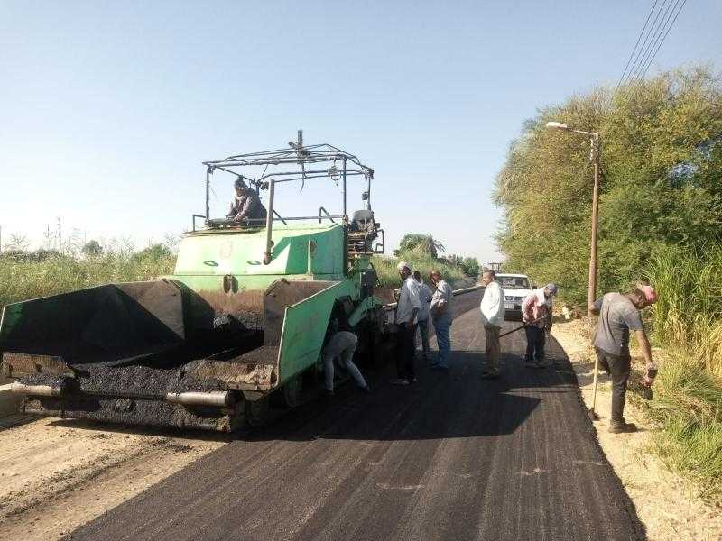 محافظ الأقصر : رصف طريق مدافن العشي بطول ١.٥٠٠ كم