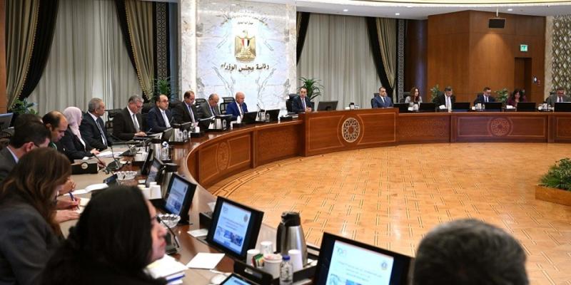 رئيس الوزراء يتابع جهود النهوض بصناعة الحديد والصلب في مصر