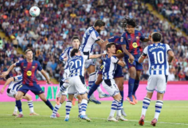 برشلونة يقلب الطاولة على سوسيداد ويخطف صدارة الدوري الإسباني