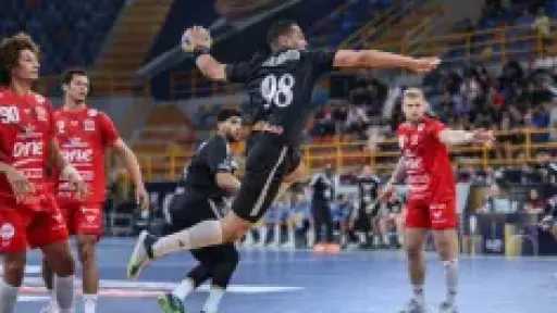 الأهلي والزمالك في مواجهة نارية على برونزية سوبر جلوب.. الموعد والقناة الناقلة