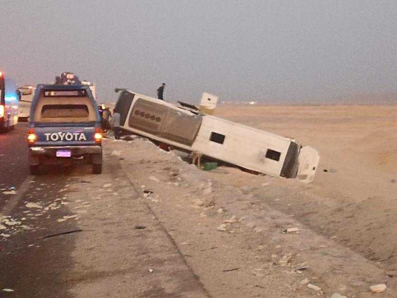 تصادم أتوبيس مع سيارة نقل على الطريق الصحراوى الشرقى بالمنيا يسفر عن 8 قتلى و14 مصابًا