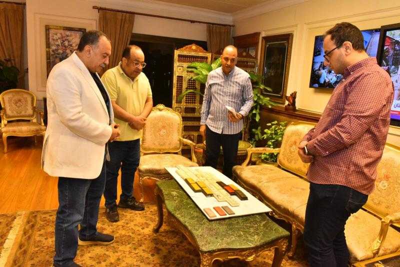 محافظ أسيوط يشيد بابتكار محلي في مجال الديكور يختصر الوقت ويخفض التكاليف