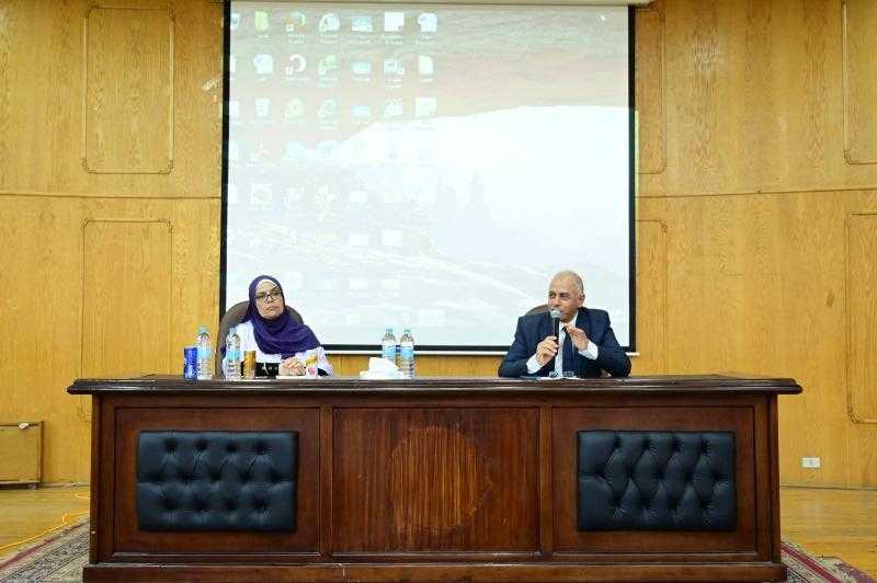 جامعة الفيوم تفتتح ورشة عمل منصة الأنشطة الطلابية