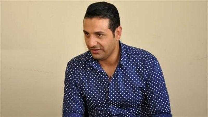 حمادة بركات يعود إلى مصر لاستقبال واجب العزاء في والدته