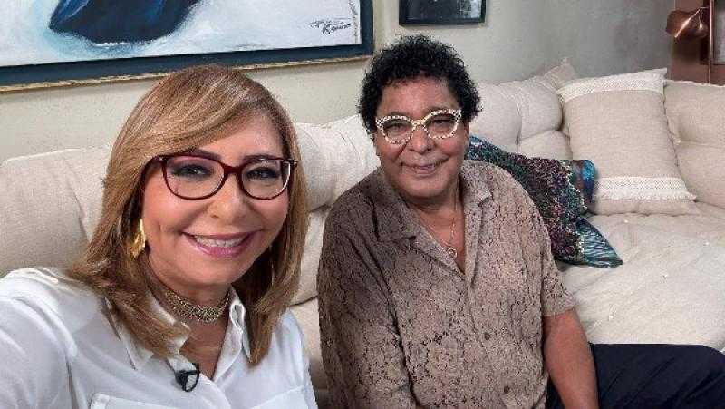 لميس الحديدي تستضيف محمد منير غدا