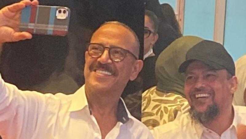 أشرف عبد الباقي يحضر العرض الخاص لمسلسله الجديد ”ولد وبنت وشايب”