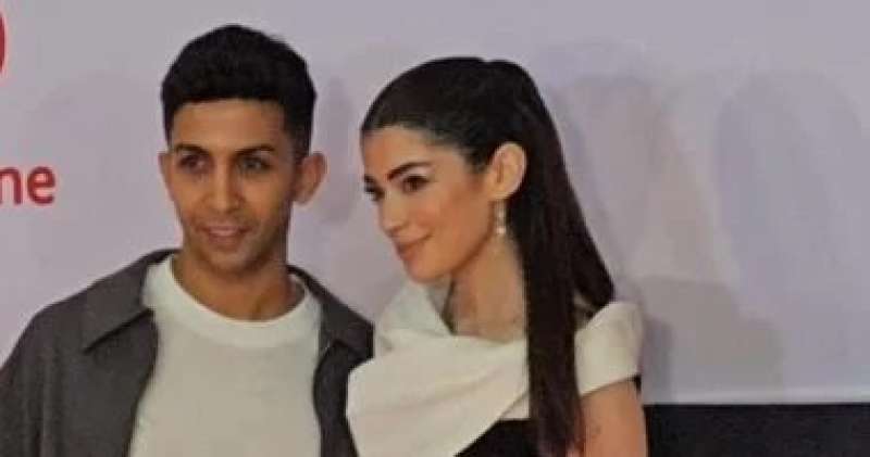 ليلى أحمد زاهر وزوجها هشام جمال
