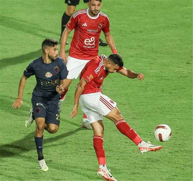 الأهلي يحسم القمة بفوز مثير على الزمالك بثنائية مقابل هدف في الدوري المصري