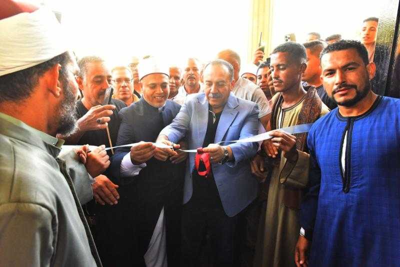 محافظ أسيوط يفتتح مسجد أبو بكر الصديق بعد تطويره بقرية عرب الكلابات بالفتح