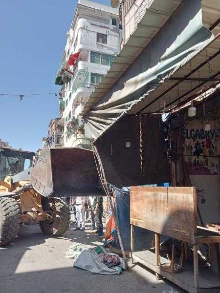 حملات مكثفة للأجهزة التنفيذية لإعادة الانضباط بشارع الحميدي ببورسعيد