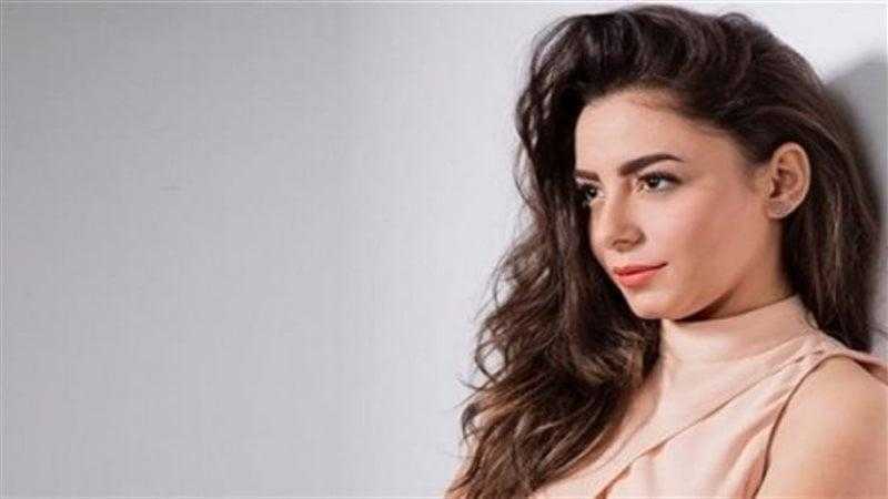 بعد أزمة سرقة الحسابات.. إلهام عبدالبديع تعلن استعادتها