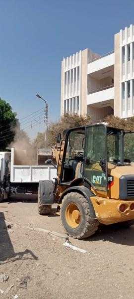 محافظ أسيوط: تكثيف حملات النظافة لإزالة تراكمات القمامة والمخلفات بقرى مركز أبوتيج