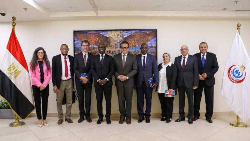 وزير الصحة يستقبل نائب رئيس البنك الدولي لمنطقة الشرق الأوسط وشمال إفريقيا لتعزيز التعاون في مجالي الصحة والتنمية البشرية