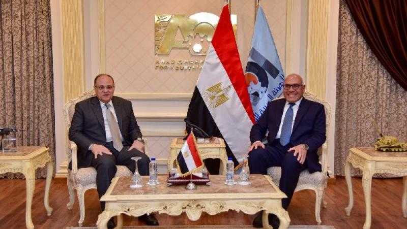 تعاون مهم بين الدواء والعربية للتصنيع لإنتاج مستحضرات العلاج بأحدث التقنيات