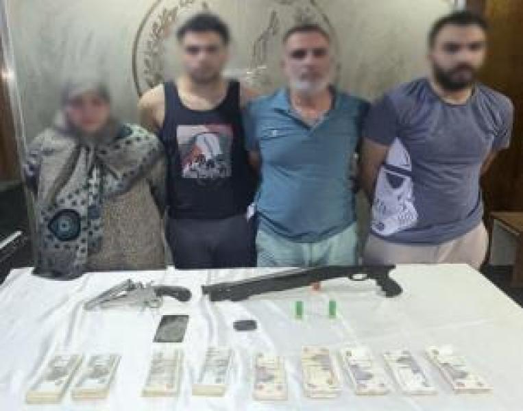 المتهمين 