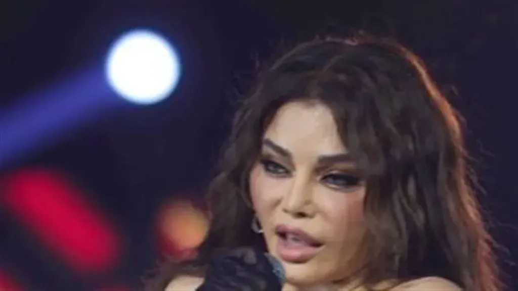 القضاء الإداري يوقف قرار منع هيفاء وهبي من الغناء في مصر ويلغيه نهائيًا