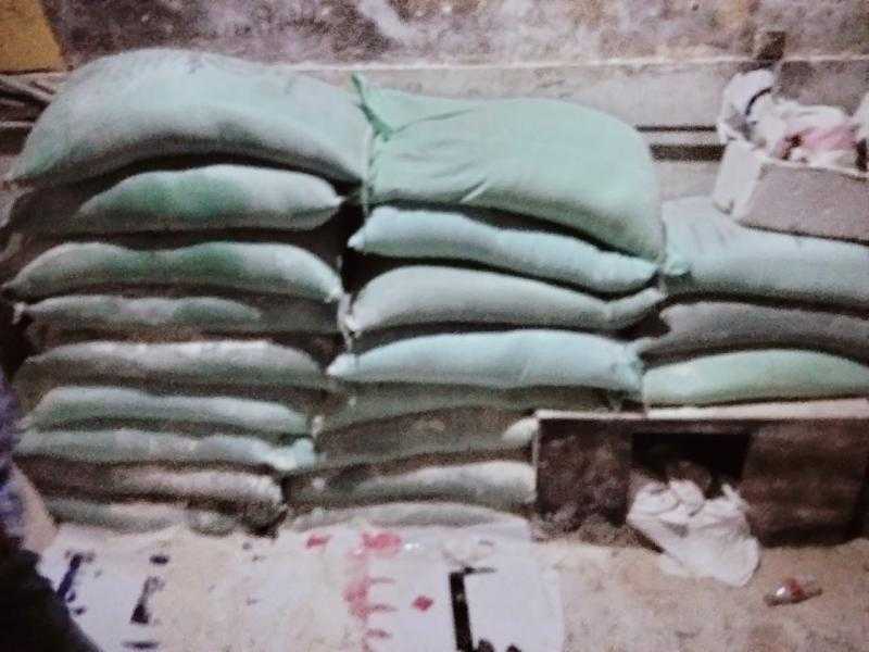 محافظ أسيوط: ضبط دقيق بلدي مدعم قبل تسريبه للسوق السوداء وتحرير 284 محضرًا تموينيًا بالمراكز والأحياء