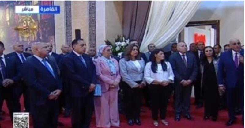 رئيس الوزراء يفتتح معرض ”تراثنا” للحرف اليدوية ويتفقد عددًا من المصانع الجديدة