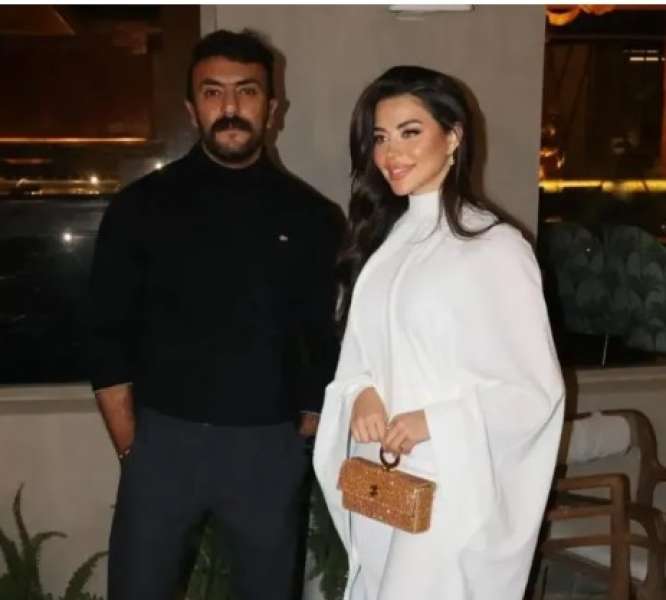 أحمد العوضي ويارا السكري 