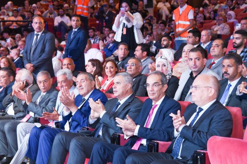 وزير الاتصالات وتكنولوجيا المعلومات ومحافظ الإسكندرية 