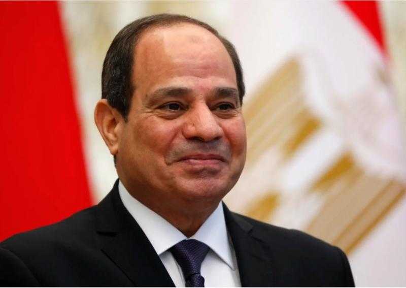 في إطار احتفالات نصر أكتوبر.. السيسي يضع إكليلا من الزهور على قبر الجندي المجهول