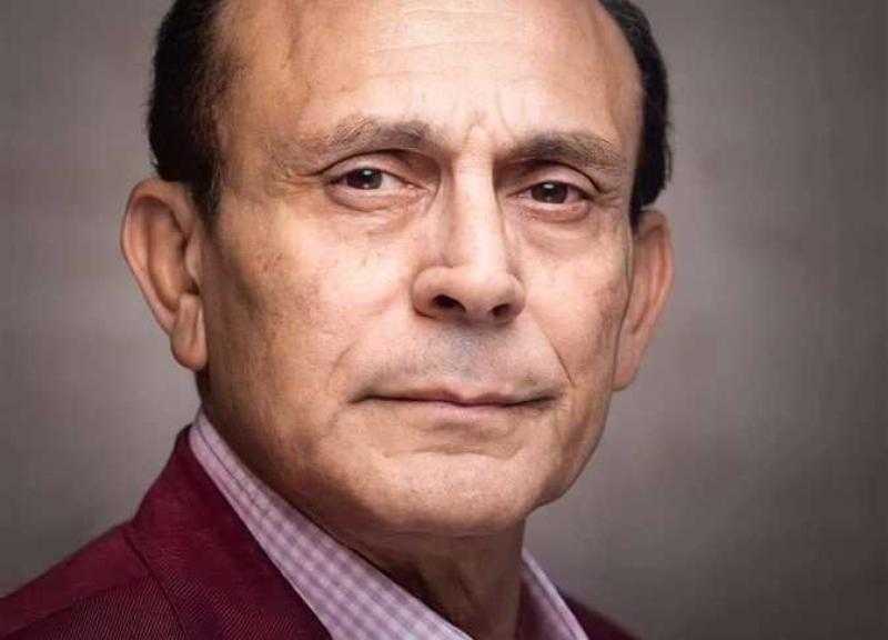 محمد صبحي يكشف سر استمرار زواجه 45 عامًا: أسرة لا تُهدم
