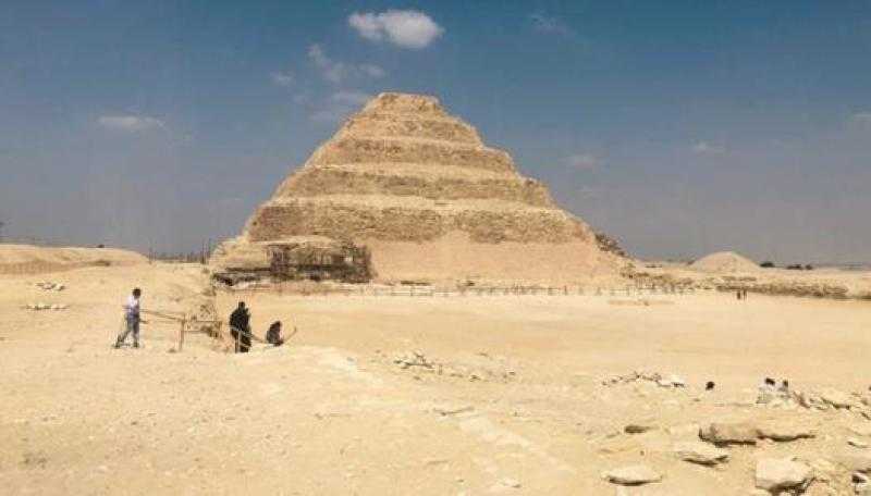 النيابة تباشر التحقيق في واقعة اختفاء لوحة أثرية من مقبرة ”خنتي كا” بمنطقة سقارة