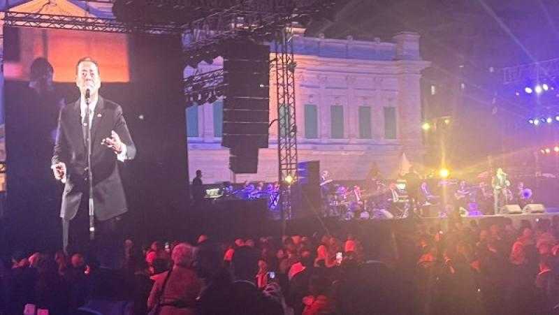 انطلاق حفل مدحت صالح وأمال ماهر الخيري في قصر عابدين لدعم ”راعي مصر”