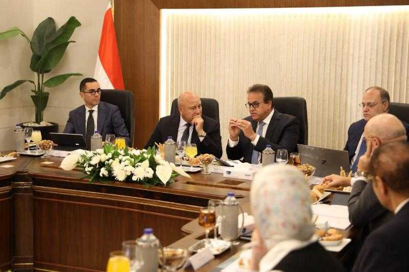نائبا رئيس مجلس الوزراء يشهدان اجتماع مجلس إدارة هيئة الدواء المصرية لمتابعة نمو السوق الدوائي وتوطين صناعة المستحضرات