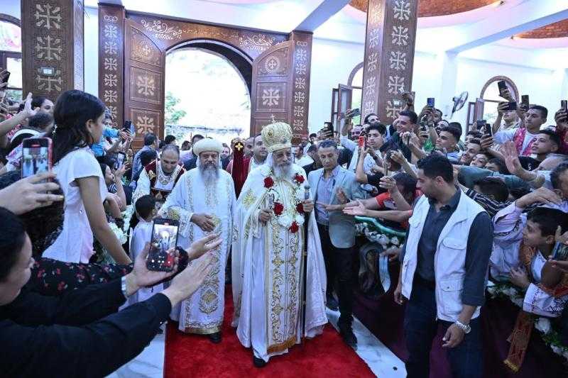 البابا خلال قداس تدشين كنيسة مارمرقس: أقباط العالم يحبون الكنيسة لأنها البيت والأم