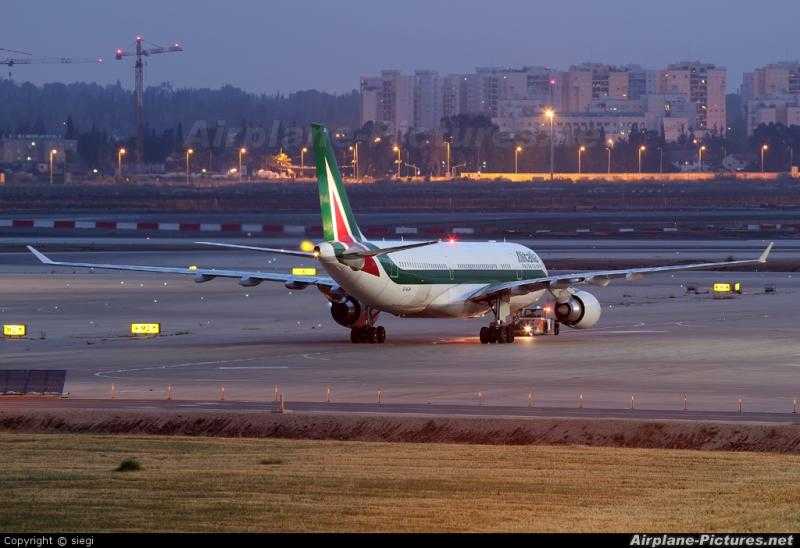 قرار مفاجئ من الخطوط الإيطالية: لا رحلات إلى تل أبيب حتى إشعارٍ آخر