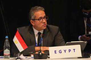 وزير الاستثمار والتجارة الخارجية يهنيء الدكتور خالد العناني بعد فوزه بمنصب مدير عام منظمة اليونسكو