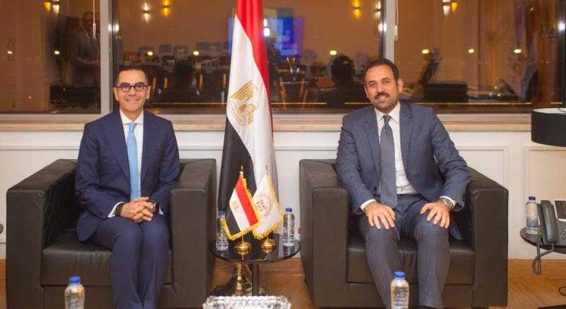 وزير الاستثمار والتجارة الخارجية يبحث مع الرئيس التنفيذي لجهاز مستقبل مصر للتنمية المستدامة التعاون في مجالات دعم سلاسل الإمداد وتوريد السلع الاستراتيجية