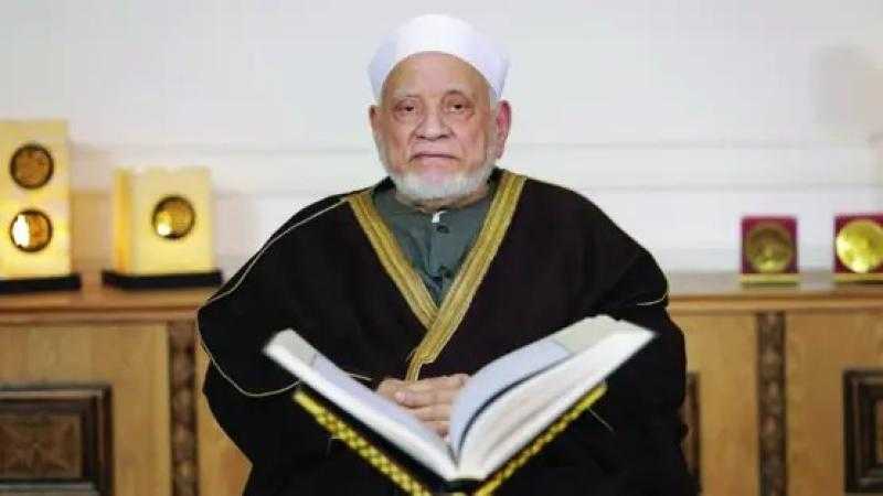 محافظ مطروح ينعى الدكتور أحمد عمر هاشم