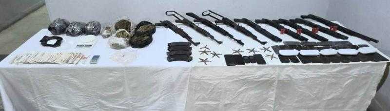 ضبط عنصرين جنائيين غسلا 70 مليون جنيه من تجارة الأسلحة والذخائر