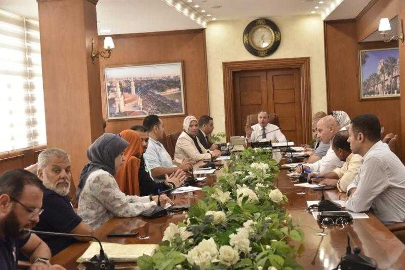 محافظ بورسعيد يعقد اجتماعًا لمتابعة أعمال تقنين أوضاع أراضي الدولة