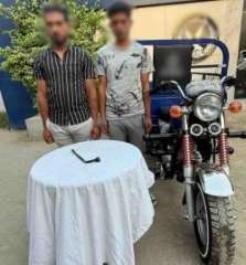 ضبط قائدي تروسيكل بعد تهديدهما سائق نصف نقل على طريق سريع بالقليوبية