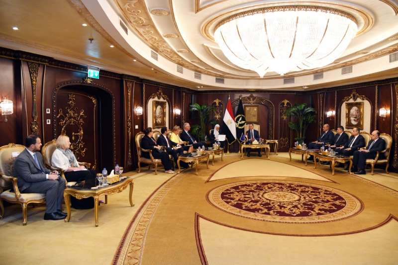 وزير الداخلية يبحث مع وفد الاتحاد الأوروبي سبل تعزيز 