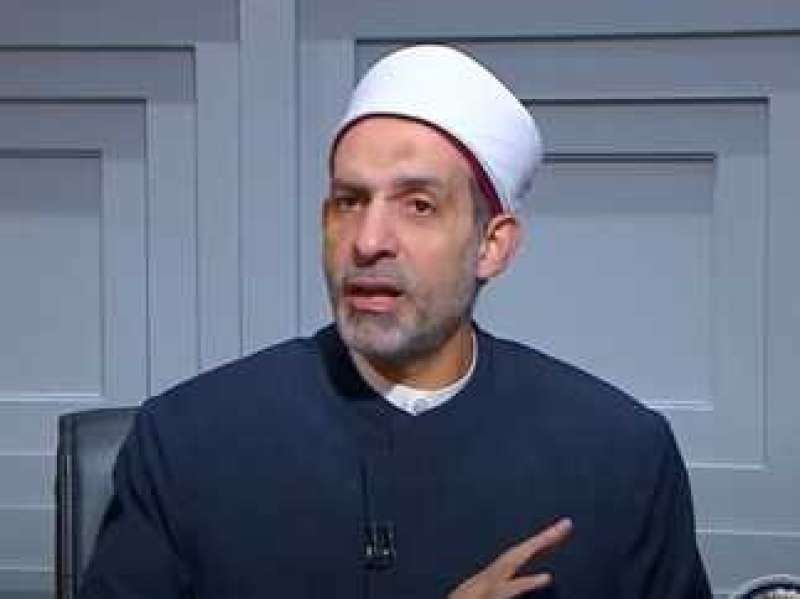 الدكتور على فخر 