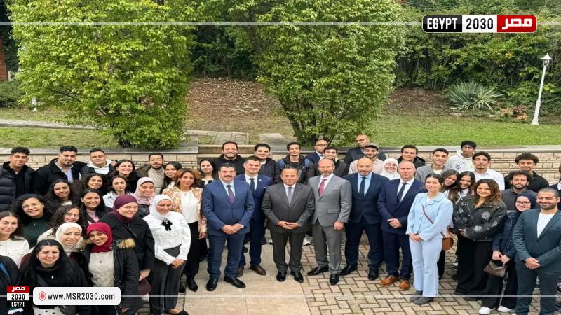 سفير مصر في بودابست يلتقي الطلاب المصريين الدارسين بالجامعات المجرية