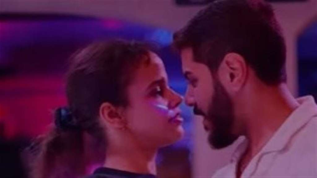 نور عمرو دياب ومدرب الرقص