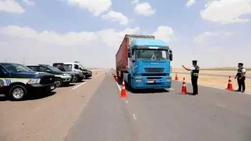 ضبط 135 ألف مخالفة مرورية متنوعة خلال حملات... ضبط 135 ألف مخالفة مرورية متنوعة خلال حملات أعلى الطرق