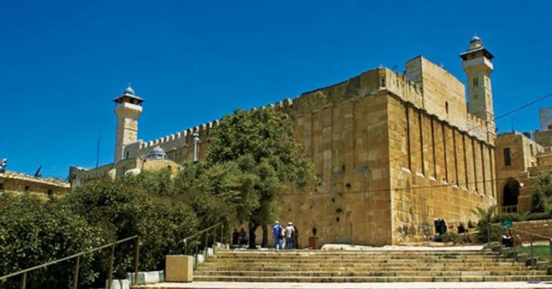 الاحتلال يغلق الحرم الإبراهيمي أمام الفلسطينيين ويمنع الوصول إليه بذريعة الأعياد اليهودية