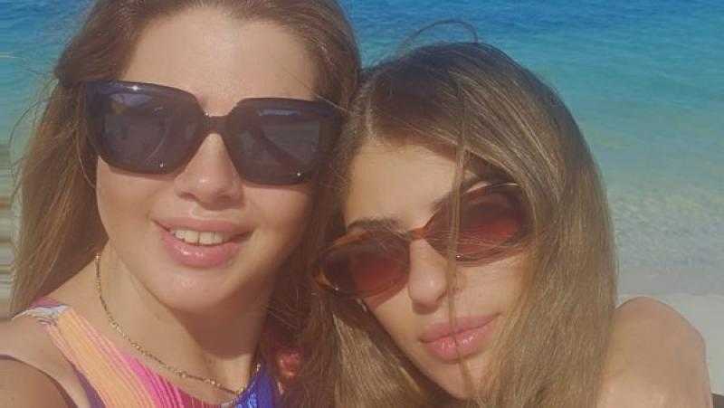 رانيا فريد شوقي تحتفل بعيد ميلاد ابنتيها برسالة مؤثرة
