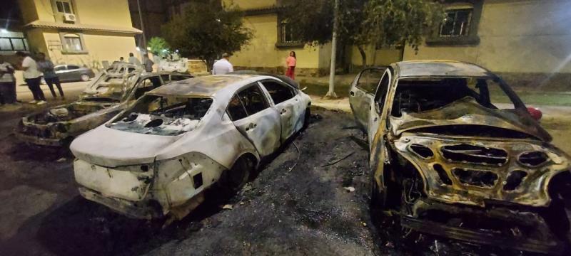 تفحم 3 سيارات داخل كمبوند بالقاهرة الجديدة وإصابة شخصين