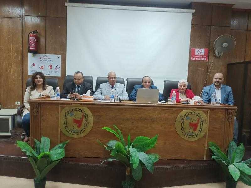 ثقافة سوهاج تناقش جهود مصر نحو مستقبل مستدام في قطاع الطاقة