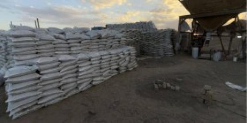 ضبط مصنع لإنتاج أسمدة ومخصبات مغشوشة بالجيزة