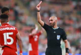 الحكم الكويتي أحمد العلي يكشف تفاصيل طرد محمد كنو في مباراة السعودية وإندونيسيا