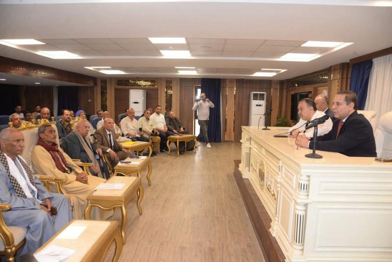 اللواء هشام أبو النصر يناقش مشاكل الفلاحين والأبجيجي يعلن عن إقامة معرض زراعي شامل بأسيوط